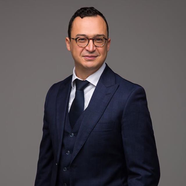 El Houssain El Bouzidi CEO